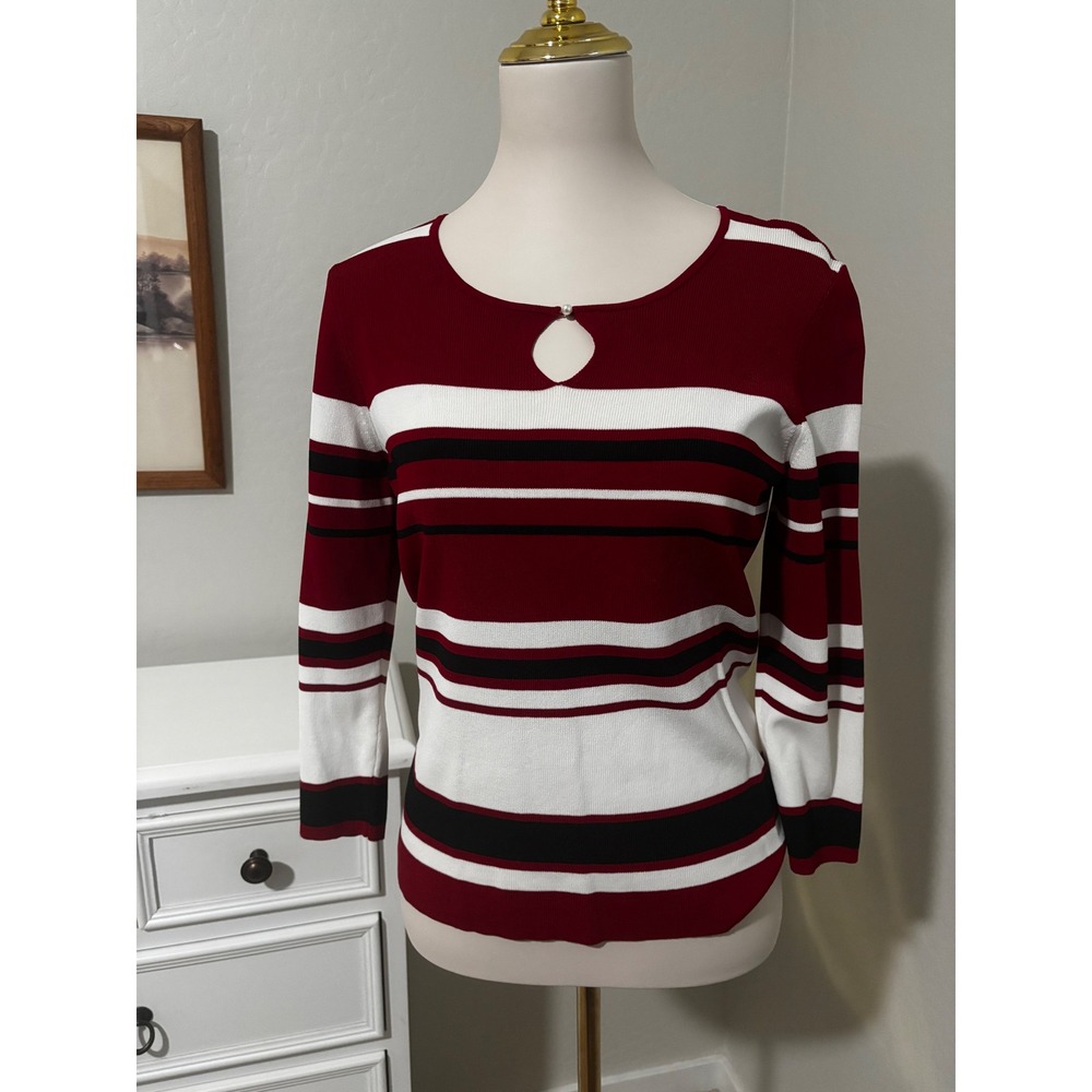 Casual Corner Vintage Burgundy Striped Keyhole Pearl knit Top 3/4 Sleeve vintage
